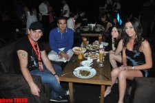 Нигяр Джамал и Дима Билан презентовали в Баку клип "Обними меня" (фотосессия)