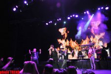 Нигяр Джамал и Дима Билан презентовали в Баку клип "Обними меня" (фотосессия)