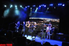 Нигяр Джамал и Дима Билан презентовали в Баку клип "Обними меня" (фотосессия)