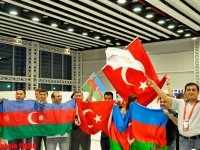 Азербайджанские и турецкие журналисты приняли участие в прямом эфире TRT в пресс-центре "Baku Crystal Hall"  (фото)