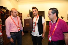 Представителям делегаций "Евровидения 2012" преподнесли памятные подарки (фото)