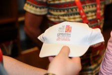 Представителям делегаций "Евровидения 2012" преподнесли памятные подарки (фото)