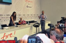 Сабина Бабаева выразила благодарность участникам «Евровидения 2012», которые не вышли в финал (фотосессия)