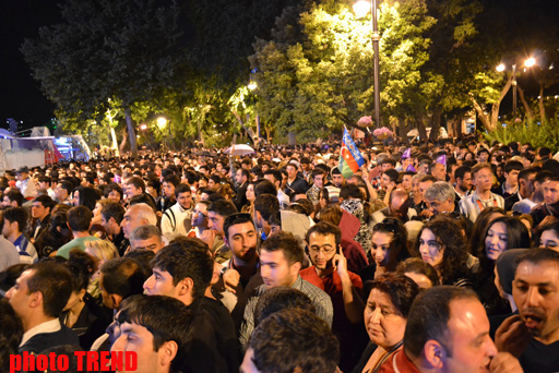 Ночной Баку отмечает финал «Евровидения-2012» (ФОТО)