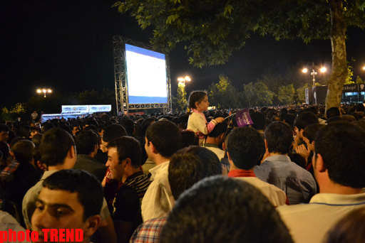 Ночной Баку отмечает финал «Евровидения-2012» (ФОТО)