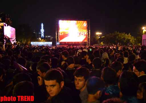 Ночной Баку отмечает финал «Евровидения-2012» (ФОТО)