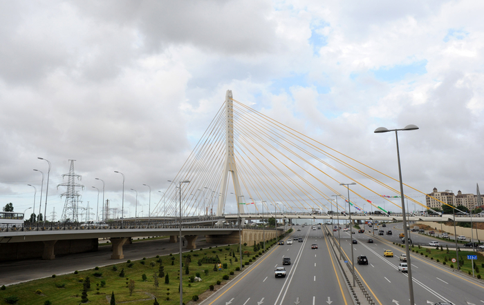 В Баку сдан в эксплуатацию третий комплекс дорожного узла на пересечении проспектов Гейдара Алиева и Зии Буниятова (ФОТО)