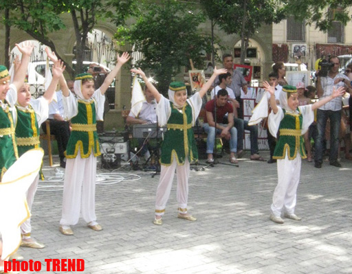 В Ичери шехер показали "Историю глазами детей" (фотосессия)