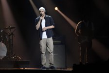 ТОП-10 нарядов певцов-финалистов "Евровидения 2012" от Фахрии Халафовой (фото)