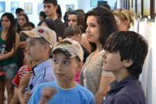 В Баку открылась выставка, посвященная Международному дню защиты детей (фото)