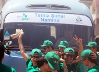 Состоялся субботник по очистке пляжной зоны в поселке Шувелян (фото)