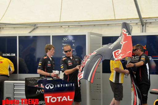 Самый быстрый в мире болид в Баку - грандиозное шоу Red Bull Racing (фото)