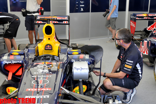 Самый быстрый в мире болид в Баку - грандиозное шоу Red Bull Racing (фото)
