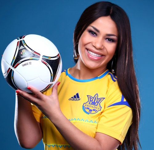 Участница "Евровидения 2012" Гайтана презентовала песню для "Евро 2012"