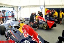 Самый быстрый в мире болид в Баку - грандиозное шоу Red Bull Racing (фото)
