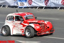 Самый быстрый в мире болид в Баку - грандиозное шоу Red Bull Racing (фото)