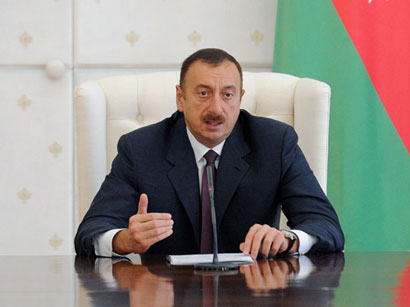Ильхам Алиев принял делегацию во главе с министром коммуникаций и информационных технологий Индии