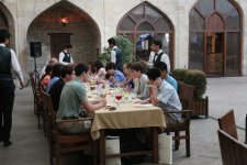 Американские школьники-победители конкурса сочинений, проведенного при поддержке Фонда Гейдара Алиева, находятся с визитом в Азербайджане (ФОТО)