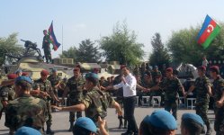 Намиг Гарачухурлу выступил с концертом перед солдатами (фотосессия)
