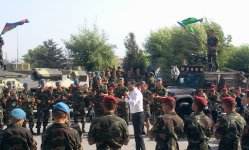 Намиг Гарачухурлу выступил с концертом перед солдатами (фотосессия)