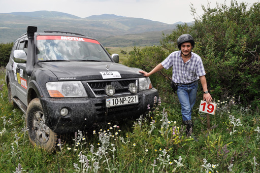 В Азербайджане определились победители соревнования внедорожников (фотосессия)