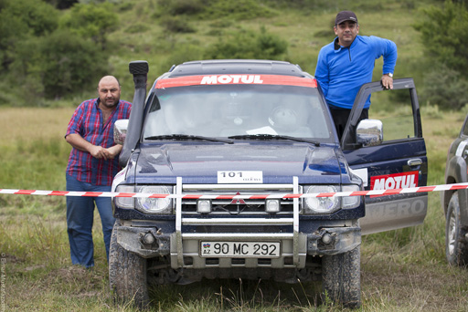 В Азербайджане определились победители соревнования внедорожников (фотосессия)