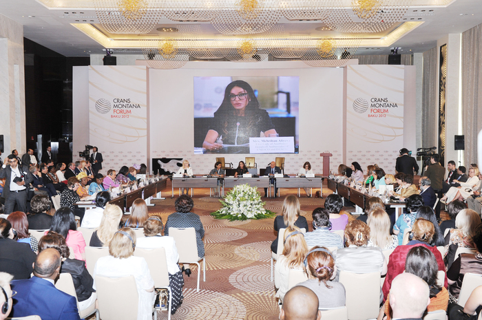 Первой леди Азербайджана вручена награда Форума Кранс Монтана «Prix de la Fondation» (ФОТО)
