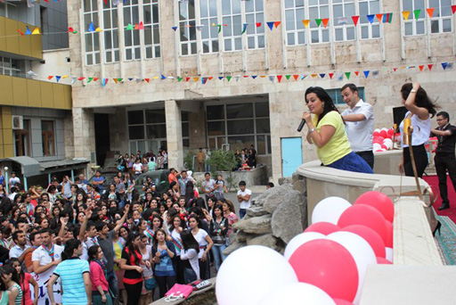 В Баку состоялся праздничный вечер выпускников педуниверситета (фотосессия)