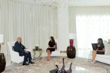 Первая леди Азербайджана встретилась с генеральным директором ИСЕСКО