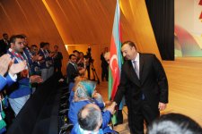 Президент Ильхам Алиев и его супруга приняли участие в церемонии проводов азербайджанских олимпийцев (ФОТО)