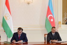 Азербайджан и Таджикистан подписали ряд межправдокументов (ФОТО)