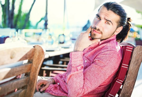 Чингиз Мустафаев презентовал на "Новой волне" авторскую композицию "Моя женщина"  (видео)