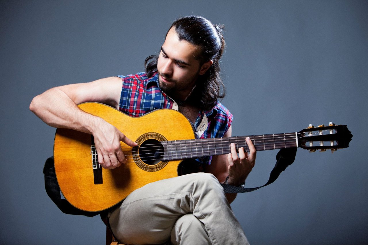 Чингиз Мустафаев представит Азербайджан на конкурсе "Новая волна 2013"