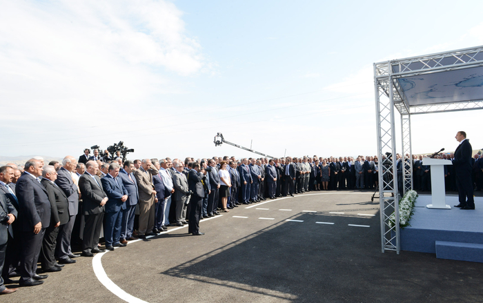 Президент Азербайджана принял участие в церемонии закладки фундамента Ширван-Муганской водопроводной системы (версия 2) (ФОТО)
