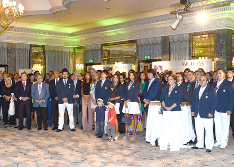 Президент Ильхам Алиев: Азербайджан надеется, что спортсмены достойно представят страну на Олимпиаде и во время соревнований поднимут ее флаг