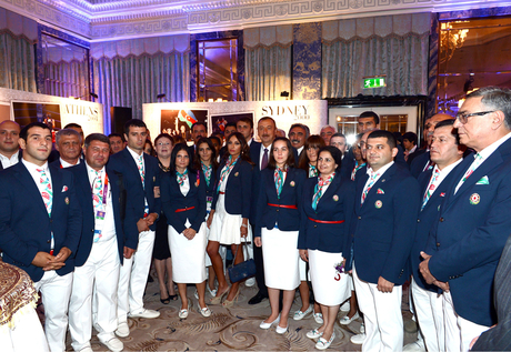 Президент Ильхам Алиев: Азербайджан надеется, что спортсмены достойно представят страну на Олимпиаде и во время соревнований поднимут ее флаг