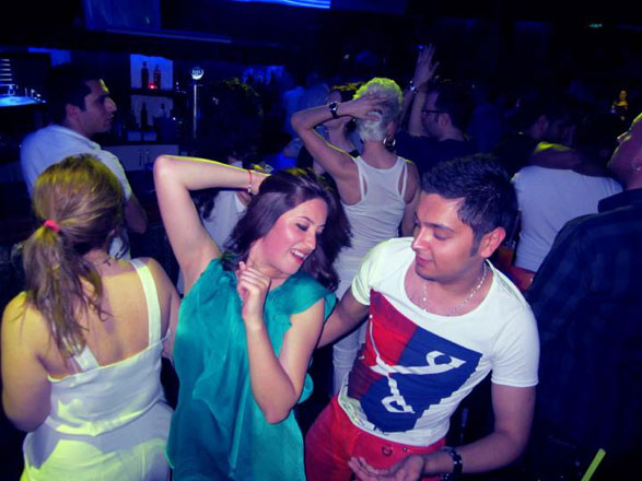 Путешествие Аян Бабакишиевой в столицу турецкого "лазурного побережья" Бодрум (фотосессия)