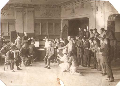 Тарист и ханенде Ширулла Иман оглу – уникальные фото 30-х годов