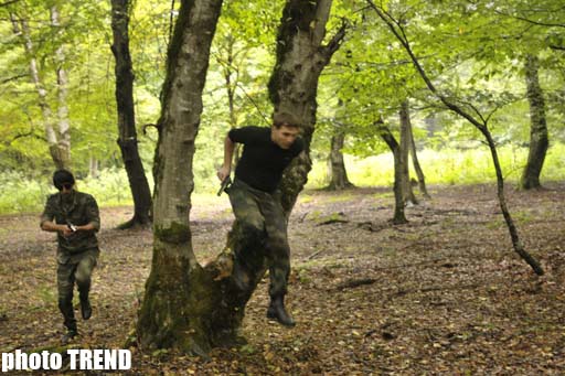 В Азербайджане снят триллер "Пойми меня" - героиня в образе Анджелины Джоли и Милы Йовович (фотосессия)