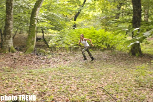 В Азербайджане снят триллер "Пойми меня" - героиня в образе Анджелины Джоли и Милы Йовович (фотосессия)