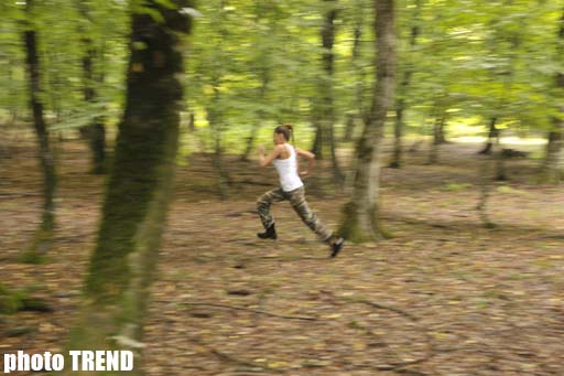 В Азербайджане снят триллер "Пойми меня" - героиня в образе Анджелины Джоли и Милы Йовович (фотосессия)