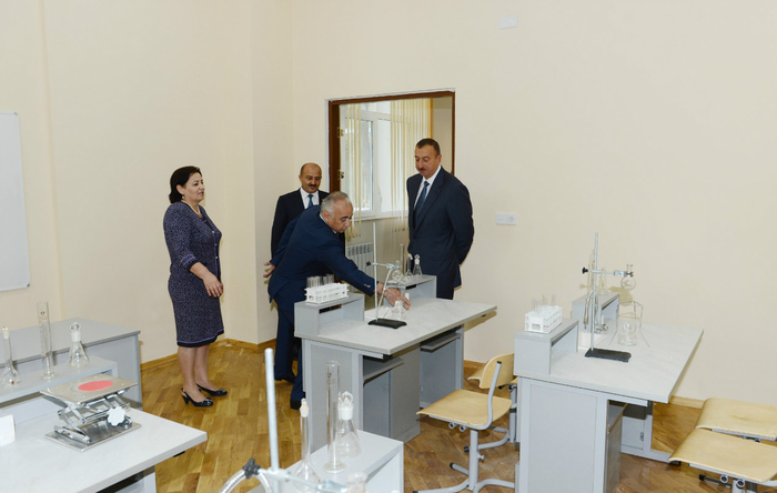 Президент Азербайджана ознакомился с состоянием ряда школ Баку после капремонта и реконструкции (ФОТО)