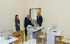 Президент Азербайджана ознакомился с состоянием ряда школ Баку после капремонта и реконструкции (ФОТО)