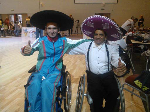 Кямал Мамедов с азербайджанским флагом покорит небо Киева с "Мисс Украиной": "Красота безгранична!" (фото)