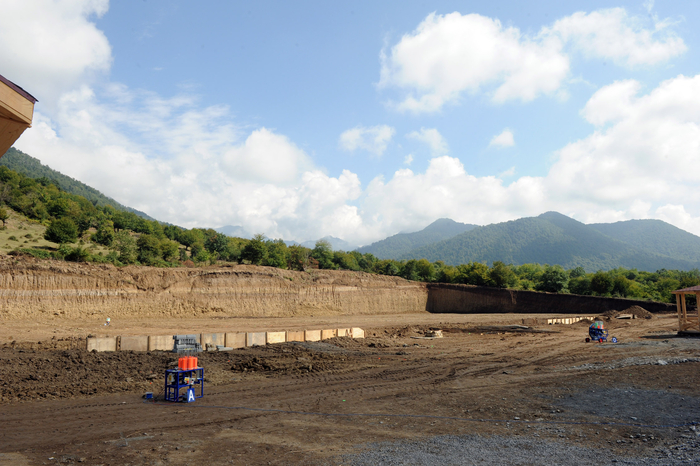 Ильхам Алиев ознакомился со строительством комплекса по стрельбе из лука и стендовой стрельбе в Габалинском районе  (ФОТО)