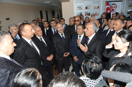 Президент Ильхам Алиев принял участие в открытии в Шеки нового поселка для 423 семей вынужденных переселенцев (ФОТО)