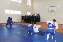 Президент Ильхам Алиев принял участие в открытии в Шеки нового поселка для 423 семей вынужденных переселенцев (ФОТО)