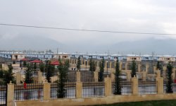 Президент Ильхам Алиев принял участие в открытии в Шеки нового поселка для 423 семей вынужденных переселенцев (ФОТО)