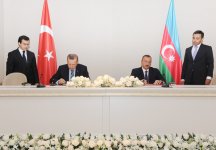 Азербайджан и Турция подписали восемь межправительственных документов (ФОТО)