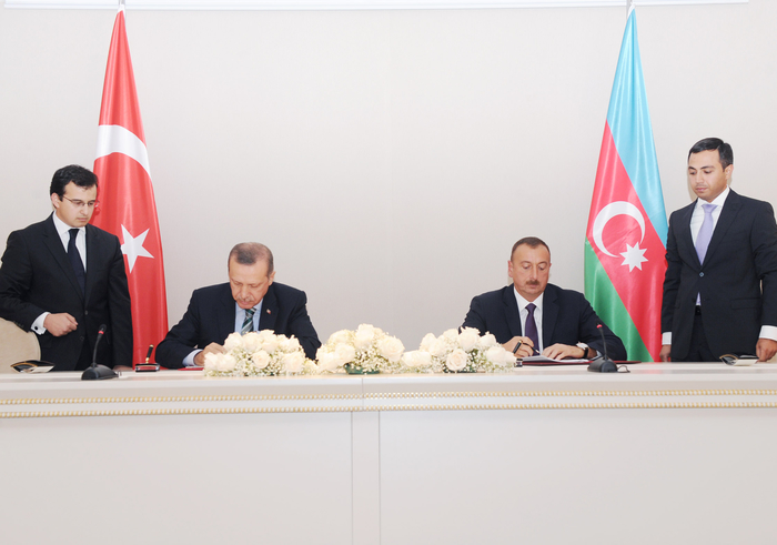 Азербайджан и Турция подписали восемь межправительственных документов (ФОТО)